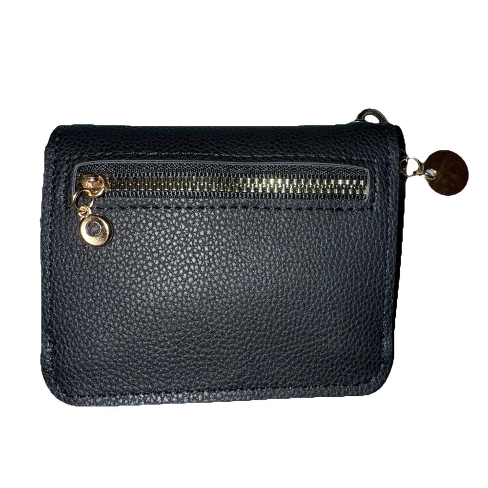 NWT Black Faux Textured Leather Card Wallet Coin Purse With Key Ring.